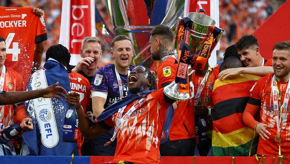 Příběh hráče, jaký Anglie nepamatuje. Postup do Premier League? Celé léto budeme pařit